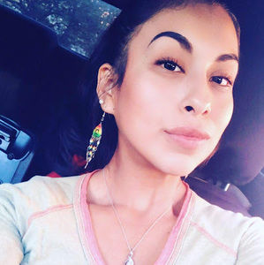 Meet your Posher, Edith